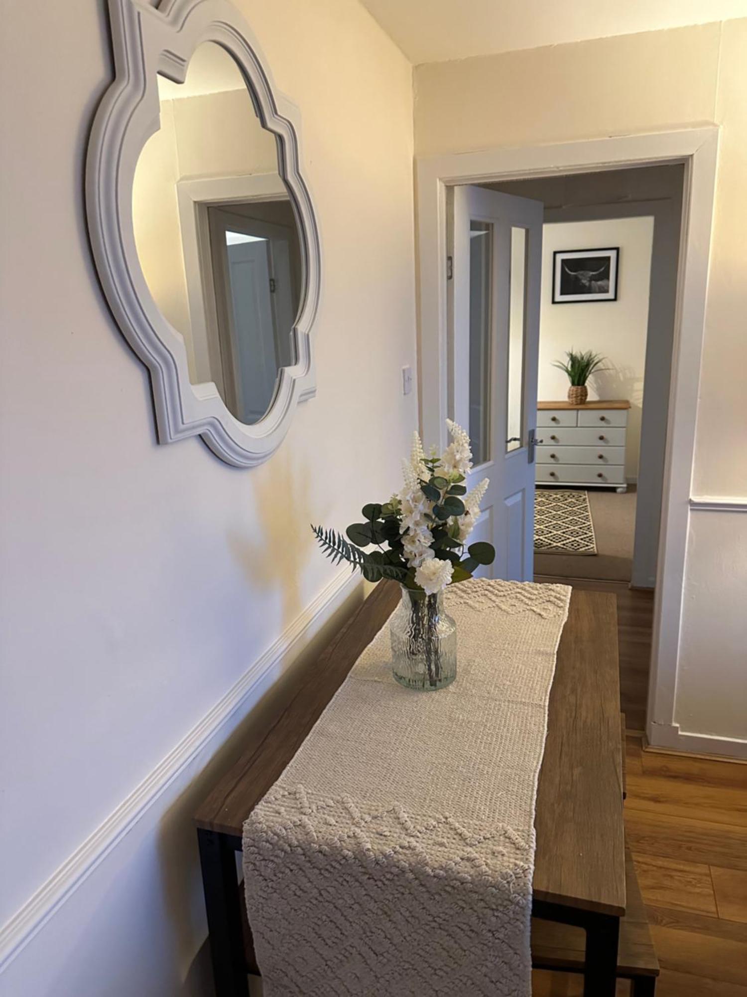Spacious 3 Bedroom Flat Close To City Center Dalneigh المظهر الخارجي الصورة